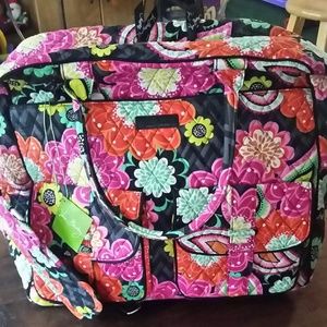 BRAND NEW Vera Bradley grand cargo in Ziggy print
